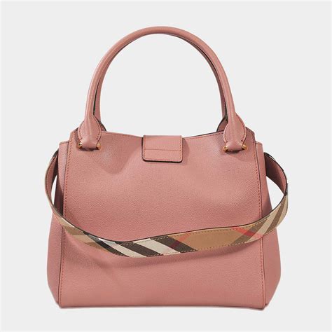 burberry handtasche metallplakette|rose burberry handbags.